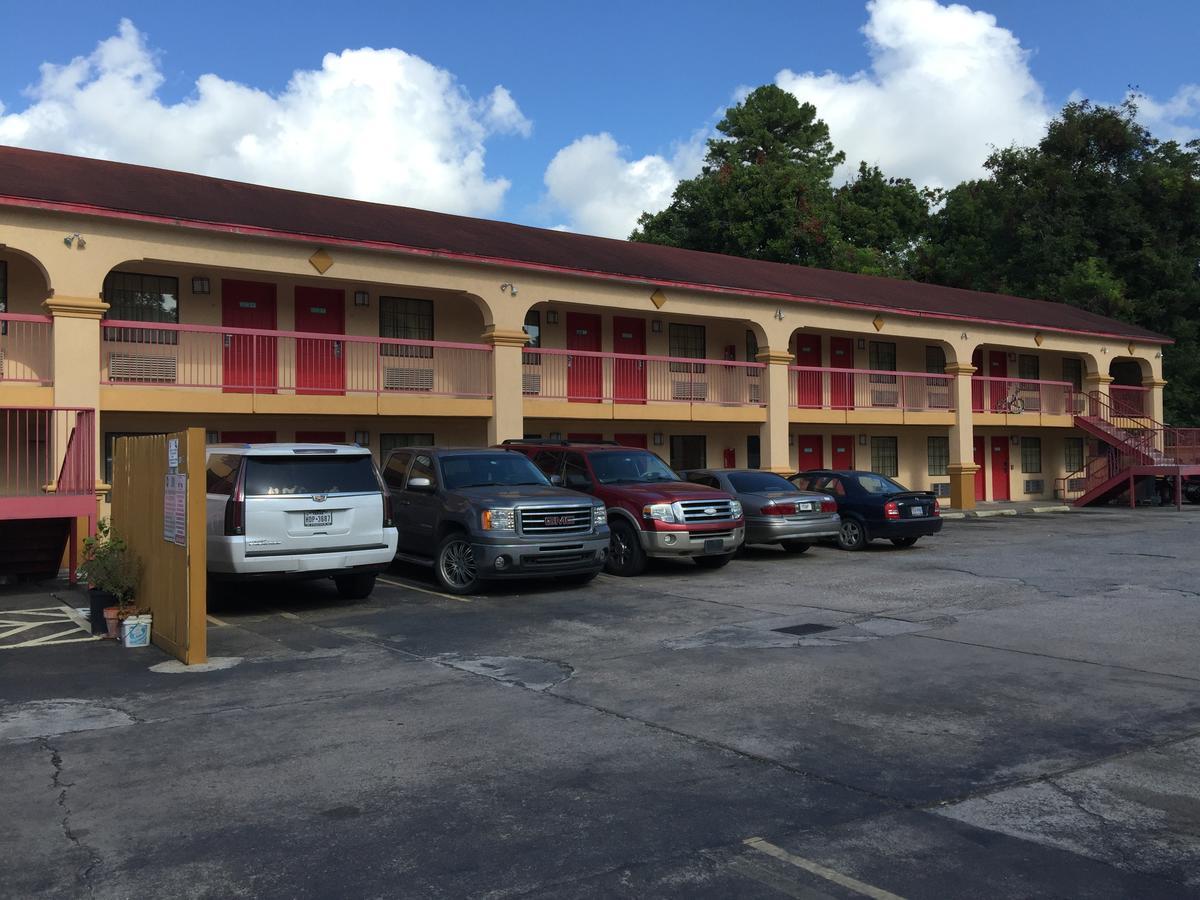 Regency Inn And Suites Houston Exterior photo